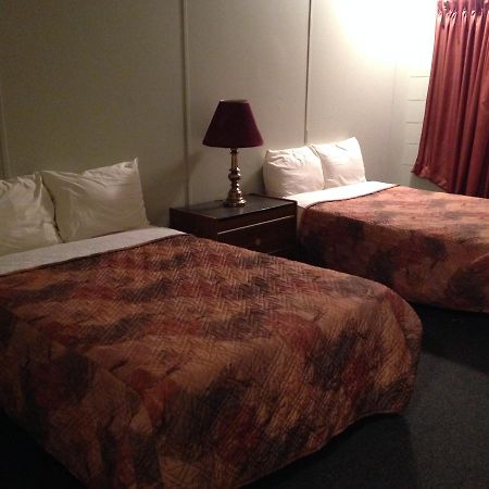 Macklin Motor Inn Экстерьер фото