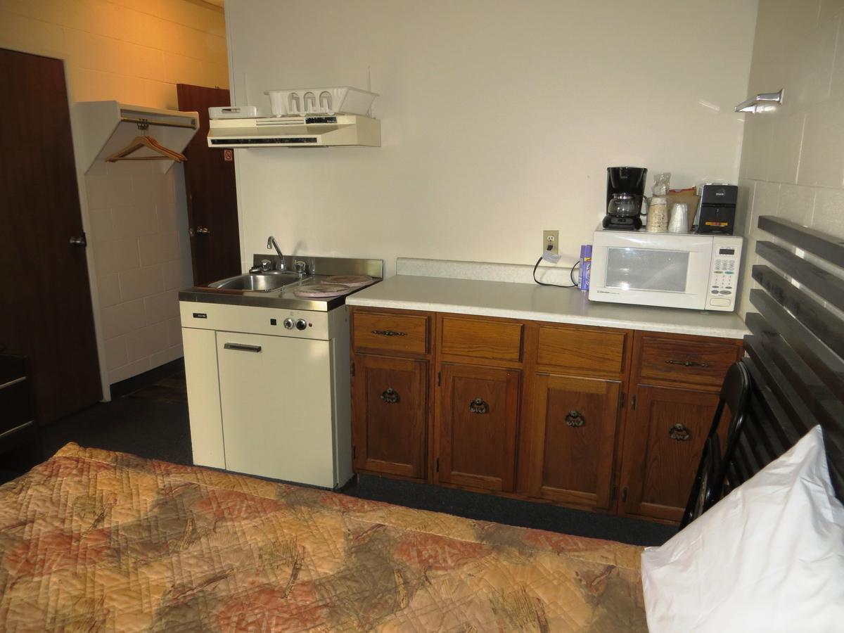 Macklin Motor Inn Экстерьер фото