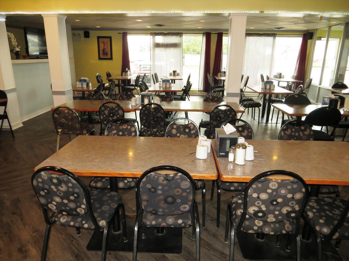 Macklin Motor Inn Экстерьер фото