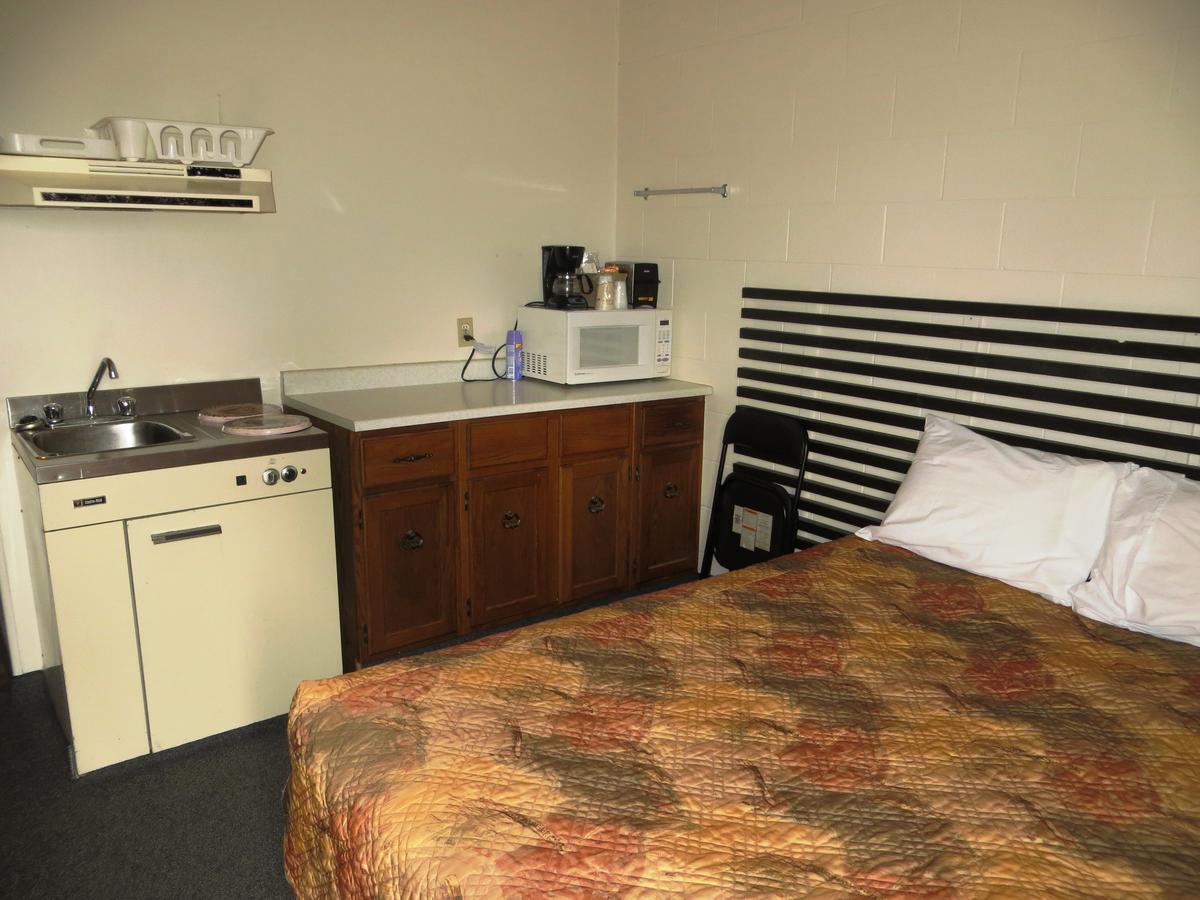 Macklin Motor Inn Экстерьер фото