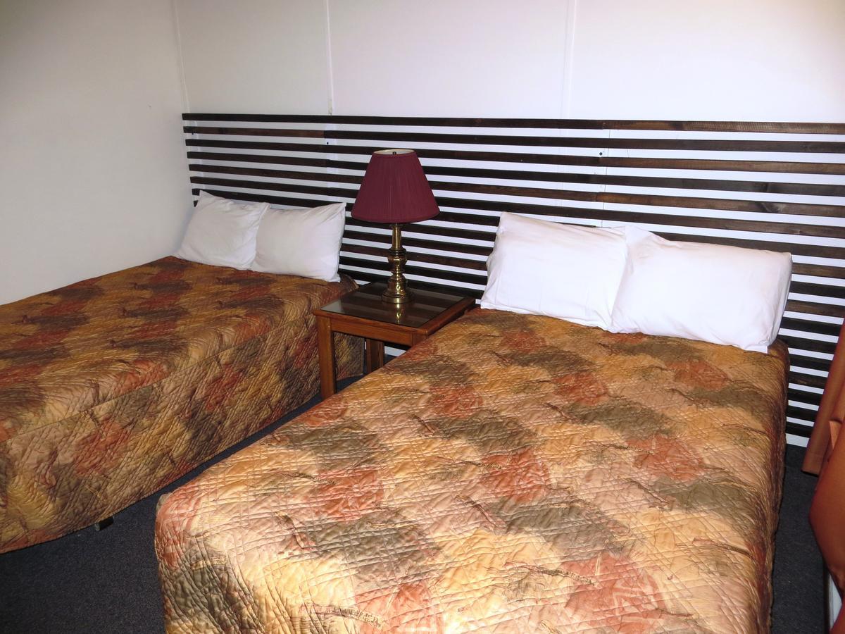 Macklin Motor Inn Экстерьер фото